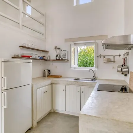 A Summer House A Few Steps From The Holiday home *