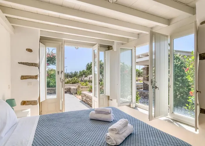 בית נופש A Summer House A Few Steps From The *